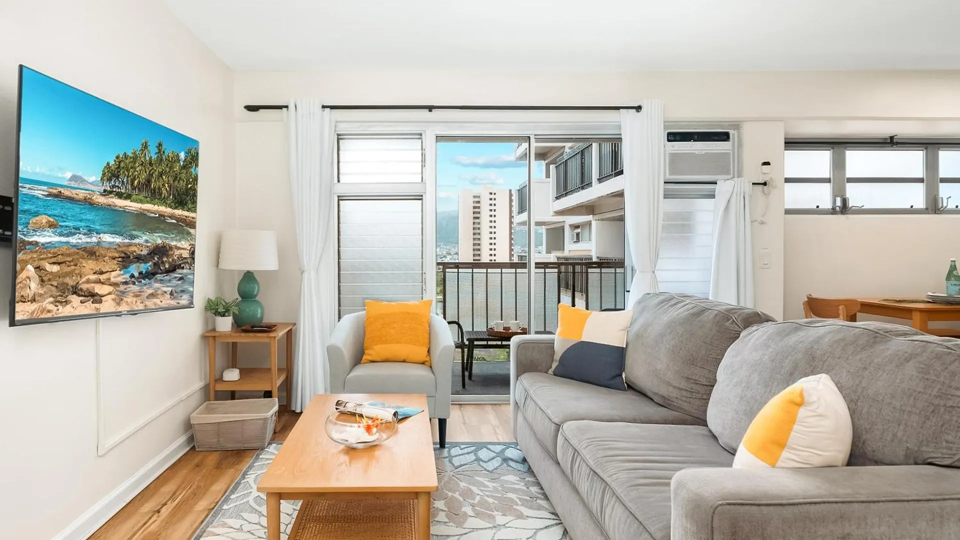 Apartment 2Br-2Ba Close To Waikiki Beach With Free Parking! Honolulu