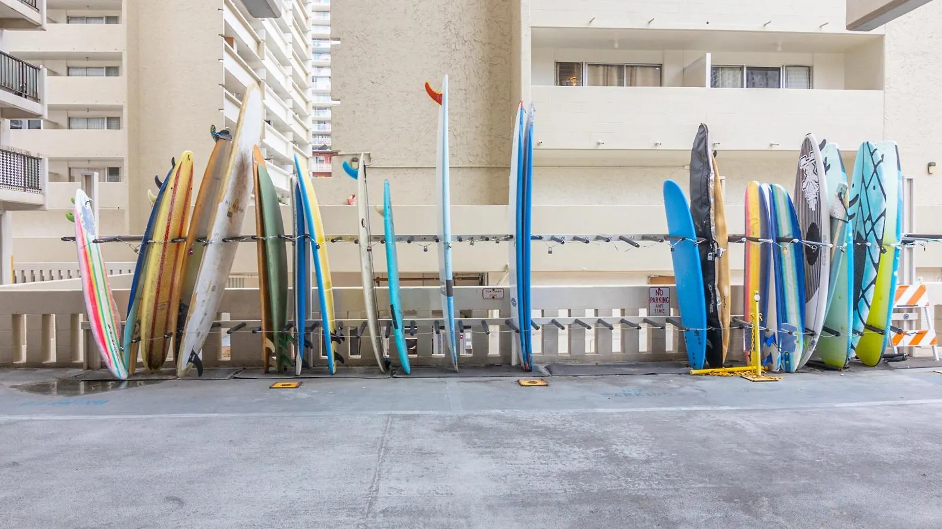 2Br-2Ba Close To Waikiki Beach With Free Parking! Honolulu Apartmán